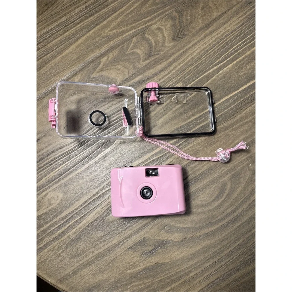 35mm Underwater‎ Camera Pink Focus Free 28mm Lens Vintage Retro Style Reusable